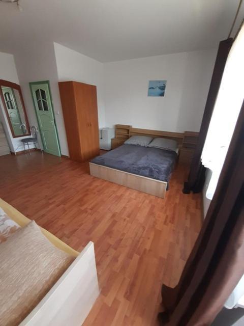 Pokoje Goscinne Mors Łeba Exterior foto